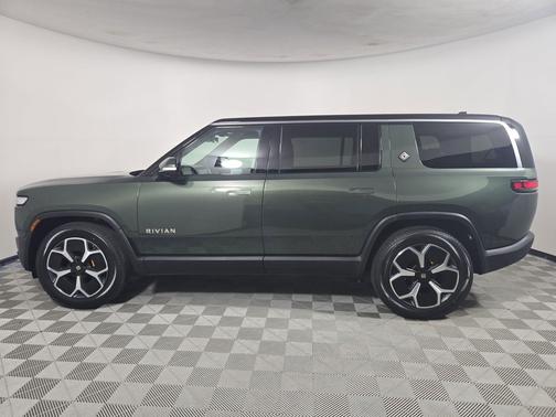 2023 Rivian R1S Adventure