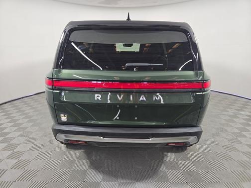 2023 Rivian R1S Adventure