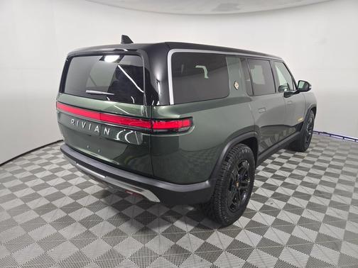 2023 Rivian R1S Adventure