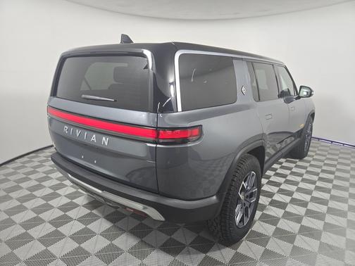 2023 Rivian R1S Adventure
