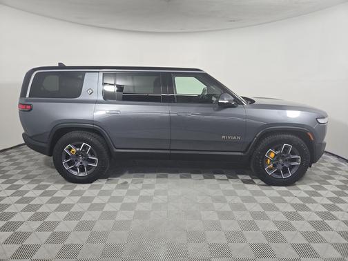 2023 Rivian R1S Adventure