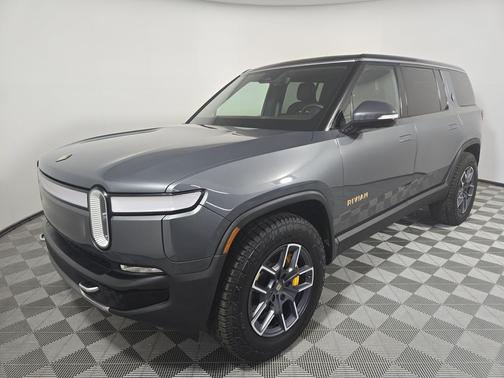 2023 Rivian R1S Adventure