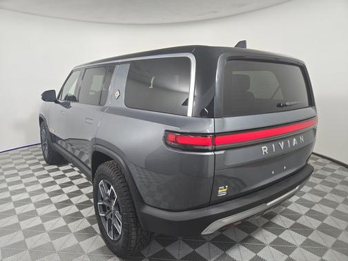 2023 Rivian R1S Adventure