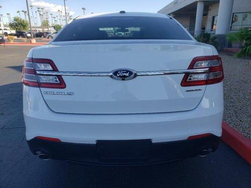 2015 Ford Taurus SE