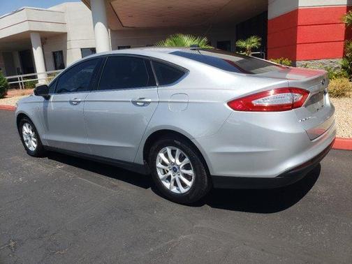2016 Ford Fusion S