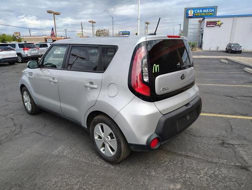 2016 Kia Soul Base