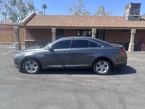 2018 Ford Taurus SE