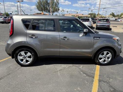 2017 Kia Soul Base
