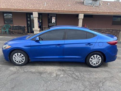 2018 Hyundai ELANTRA SE