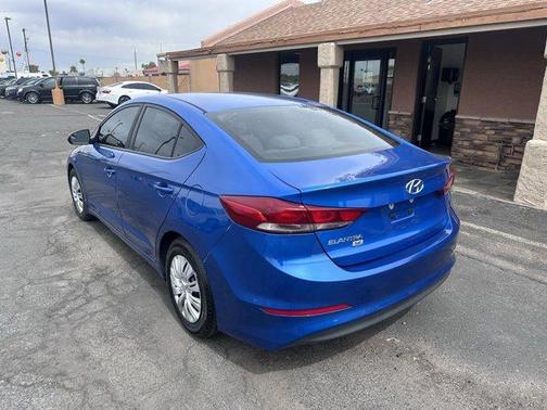 2018 Hyundai ELANTRA SE