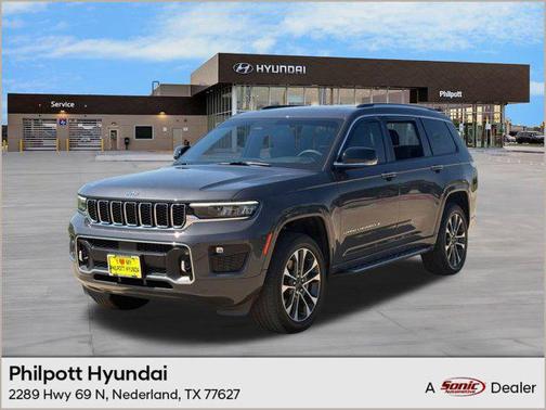 Baltic Gray Metallic Clearcoat 2023 Jeep Grand Cherokee L Overland