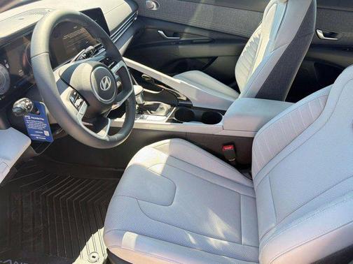 Abyss Black 2026 Hyundai ELANTRA Limited