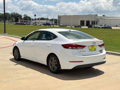 Quartz White Pearl 2018 Hyundai ELANTRA SEL