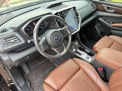 Crystal Black Silica 2023 Subaru Ascent Touring 7-Passenger