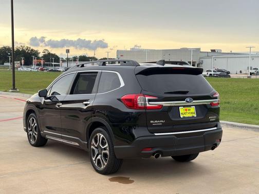Crystal Black Silica 2023 Subaru Ascent Touring 7-Passenger