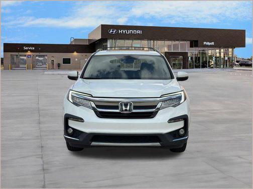 Platinum White Pearl 2022 Honda Pilot Touring 8-Passenger