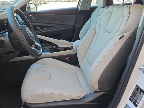 2025 Hyundai ELANTRA HEV Limited