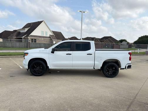 Summit White 2023 Chevrolet Silverado 1500 Custom