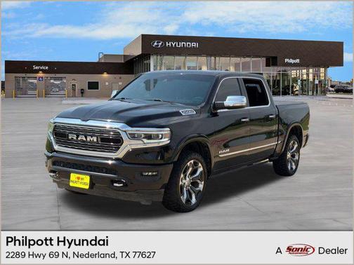 Diamond Black Crystal Pearlcoat 2021 RAM 1500 Limited