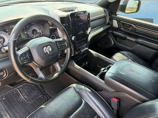 Diamond Black Crystal Pearlcoat 2021 RAM 1500 Limited