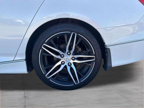 2020 Honda Accord Hybrid Touring