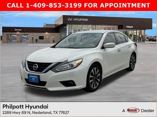 Pearl White 2017 Nissan Altima 2.5 SV