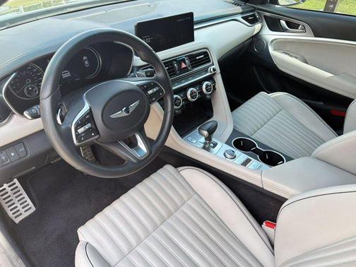 Hallasan Green 2023 Genesis G70 2.0T RWD