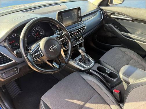 Neptune Blue 2021 Kia Seltos S