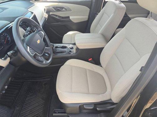 2024 Chevrolet Traverse LS