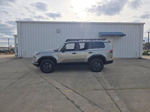 Atomic Silver 2025 Lexus GX 550 Overtrail