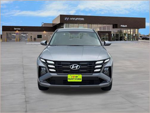 Shimmering Silver 2026 Hyundai TUCSON SE