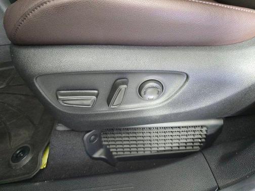 2024 Toyota Sienna Platinum