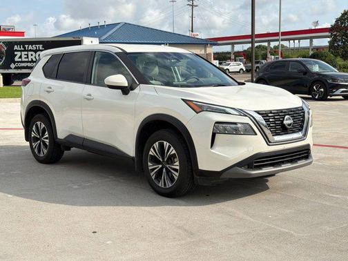 Pearl White Tricoat 2023 Nissan Rogue SV