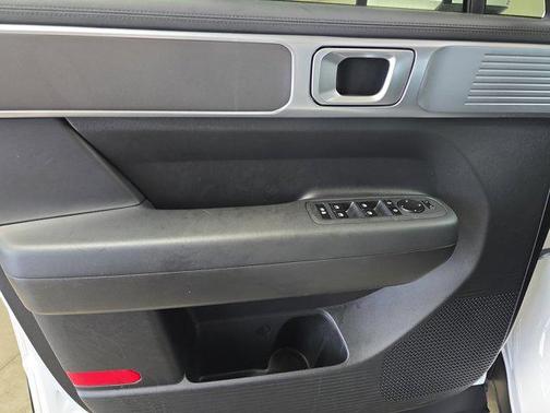 2025 Hyundai SANTA FE SE