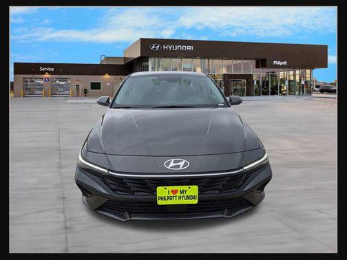 2025 Hyundai ELANTRA SEL