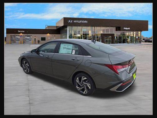 2025 Hyundai ELANTRA SEL