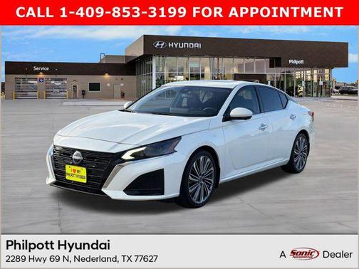 Pearl White Tricoat 2024 Nissan Altima 2.5 SL