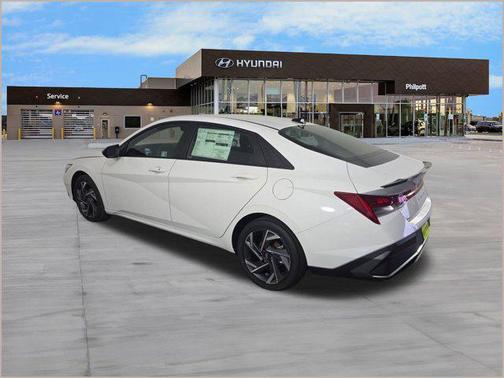 2025 Hyundai ELANTRA HEV SEL Sport