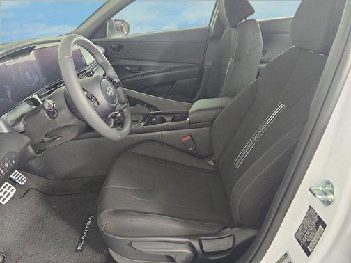 2025 Hyundai ELANTRA HEV SEL Sport