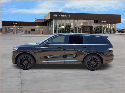 Infinite Black Metallic Clearcoat 2022 Lincoln Aviator Reserve