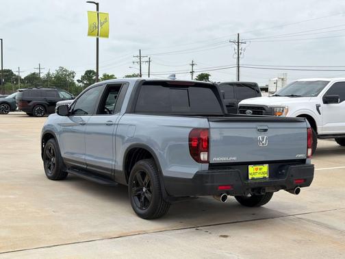 Crystal Black Pearl 2022 Honda Ridgeline Black
