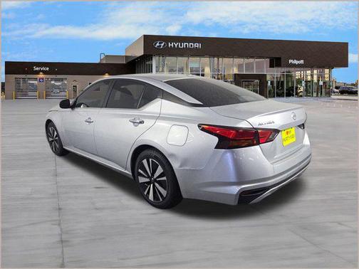 2022 Nissan Altima 2.5 SV