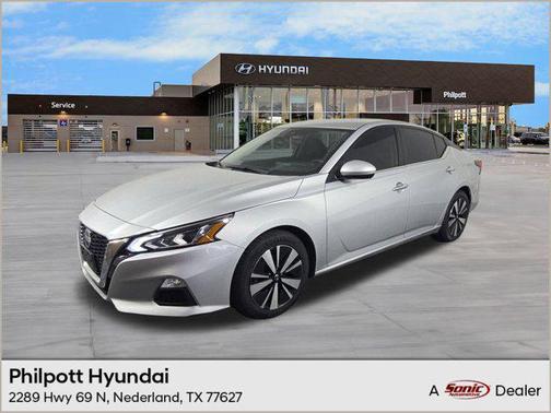 2022 Nissan Altima 2.5 SV