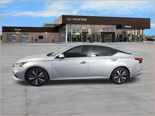 2022 Nissan Altima 2.5 SV