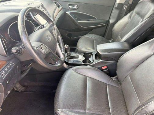 2018 Hyundai SANTA FE SE