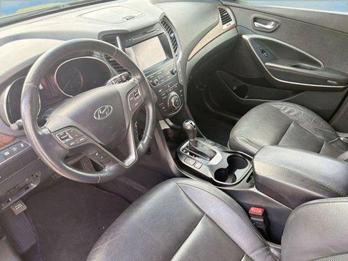 2018 Hyundai SANTA FE SE