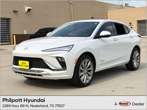 White Frost Tricoat 2025 Buick Envista Avenir FWD