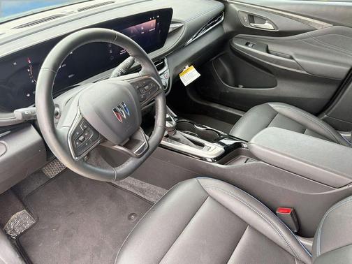 Summit White 2025 Buick Envista Sport Touring FWD