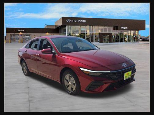 2025 Hyundai ELANTRA SE