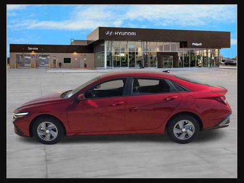 2025 Hyundai ELANTRA SE